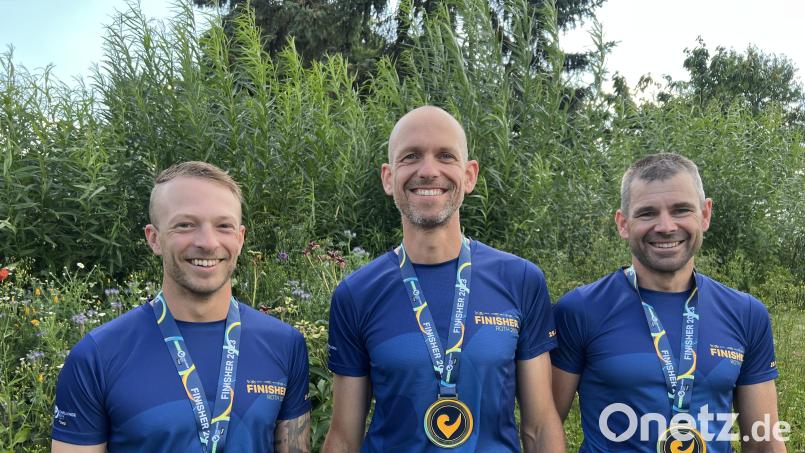 Die Triathleten Christian Bauer (von links), Marco Männl und Wolfgang Achatz vom TV Waldsassen. Bild: Bauer/exb
