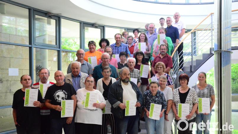 Ohne sie kommt keine Zeitung auf den Frühstückstisch. Die Zusteller werden beim Trägertreffen in der Max-Reger-Halle geehrt. Bild: Kunz