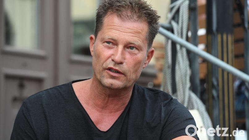 Der Schauspieler Til Schweiger unterstützt den Blaulichttag in Weiden und sammelt Spenden für seine Foundation, die Kindern hilft. Bild: Stefan Sauer
