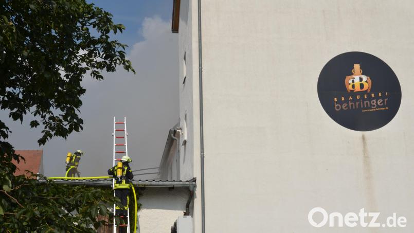 Rund 100.000 Euro Sachschaden sollen beim Brand im ehemaligen Kommunbrauhaus hinter der Weißbiergaststätte Behringer, laut Polizei, entstanden sein. Bild: dob