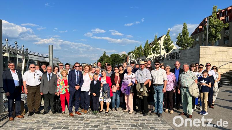 Mit einer Schifffahrt auf der Donau feierte die Metzgerinnung Schwandorf ihr 100-jähriges Bestehen. Bild: Lars Bubnick/exb