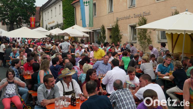 Bürgerfeste wie in der Vergangenheit sind aktuell natürlich nicht möglich. Das Bürgerfest in Waldthurn ist heuer anders. Bild: fvo