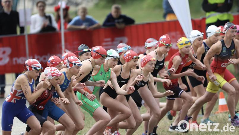 Beim Lauf-Start zum Biathle- und Triathle-Wettbewerb gilt es, sich in eine gute Ausgangslage für die weiteren Disziplinen Schwimmen und Schießen zu bringen. Bild: Branislav Ohrablo
