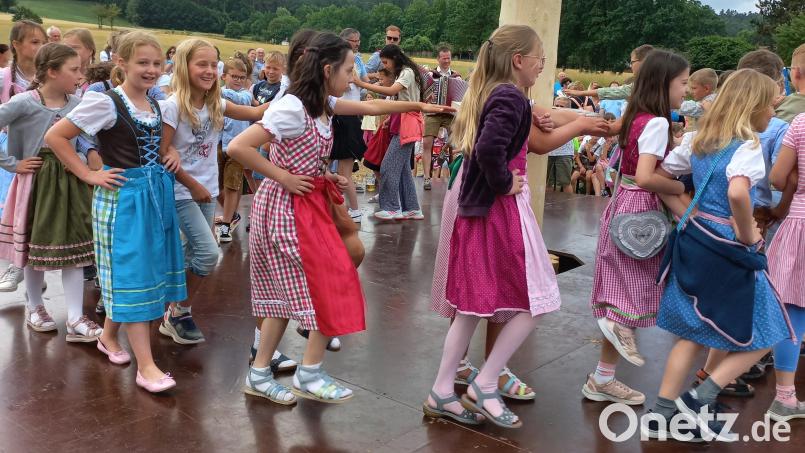 Kirwamontag der Grundschule Poppenricht. Bild: Ulrike Amann
