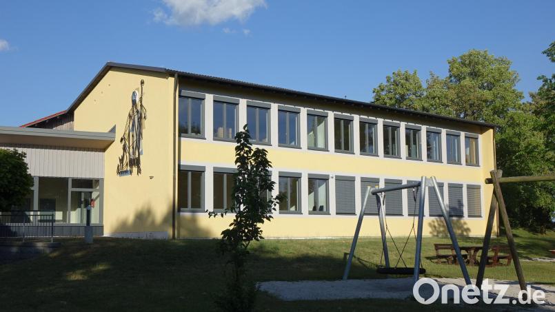 Mit dem Eingang der Fördermittel für die energetische Sanierung der ehemaligen Schule ist diese Maßnahme nun formell abgeschlossen. Bild: mmj