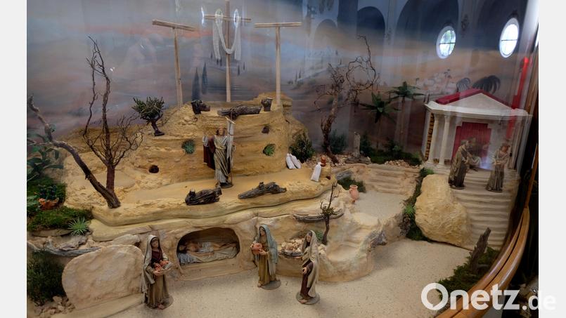 Ein neues Szenenbild für die Jahreskrippe in der Flosser Pfarrkirche. Bild: le