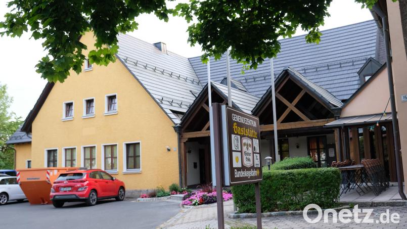Die Renovierung einer Wohnung im Vorbacher Gemeindezentrum ist nur ein erster Schritt zur Gesamtsanierung des Gebäudekomplexes. Ein gewaltiger Kostenaufwand ist besonders bei der energetischen Verbesserung zu erwarten . Bild: do