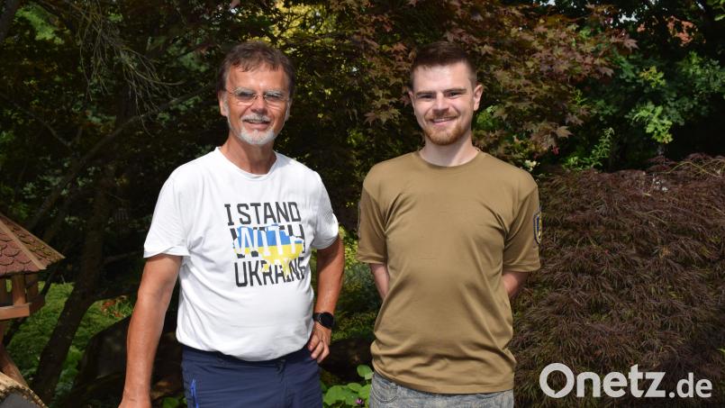 Albert (links) und Nico Bruckner wollen von Nabburg aus Hilfe für die Ukraine organisieren. Nach ihren Vorstellungen könnte dies über eine Städtepatenschaft geschehen. Bild: bnr