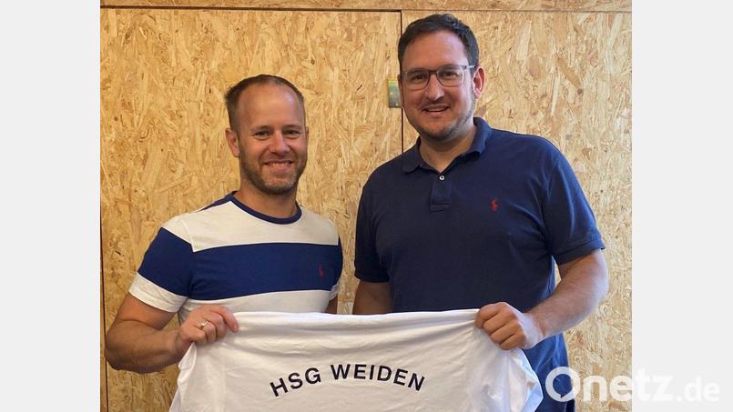 Philipp Kaufmann (rechts) ist neuer Trainer der BOL-Herren der HSG Weiden. Vorgänger Jannis Prelle (links) freut sich über die Nachfolgelösung. Bild: HSG Weiden