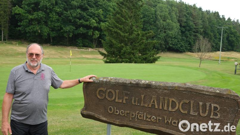 Präsident Horst Jäger lädt Golf-Interessierte zum Schnuppertraining auf das Gelände in Ödengrub ein. Bild: Hirsch