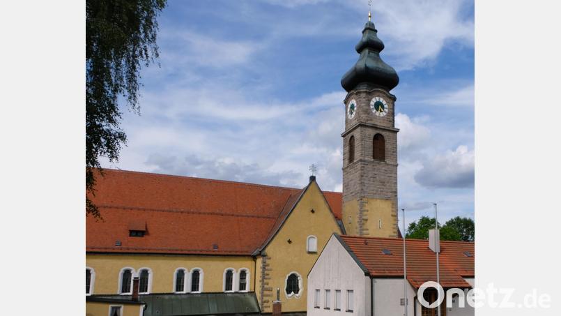 Von 1. bis 25. August wird der Flossenbürger Pfarrer Georg Gierl den Flosser Pfarrer Max Früchtl vertreten. Danach ist es dann umgekehrt. Pfarrer Früchtl vertritt Pfarrer Gierl in Flossenbürg. Bild: le