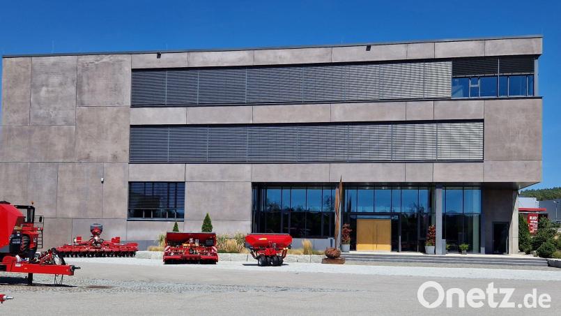 Der Firmensitz der Horsch Maschinen GmbH befindet sich in diesem modernen Gebäude am Stadtrand von Schwandorf. Bild: Thomas Dobler