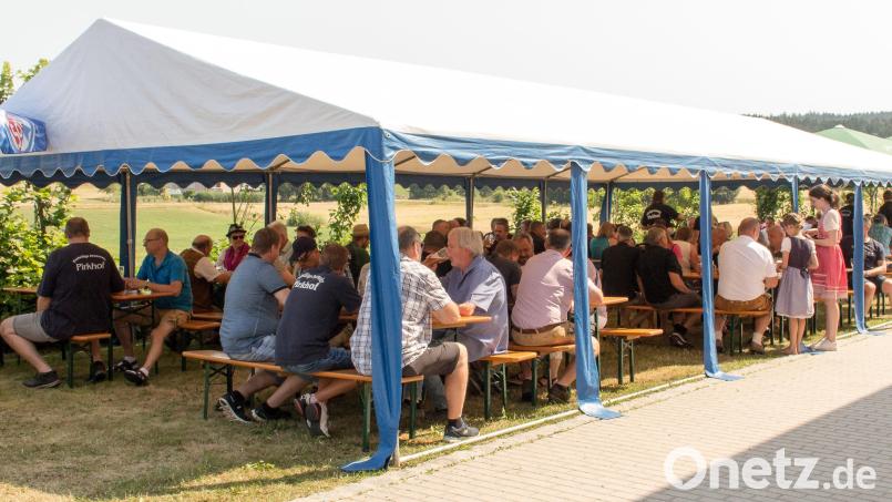 Das Dorffest in Pirkhof zog zahlreiche Gäste an. Bild: Schaller/exb