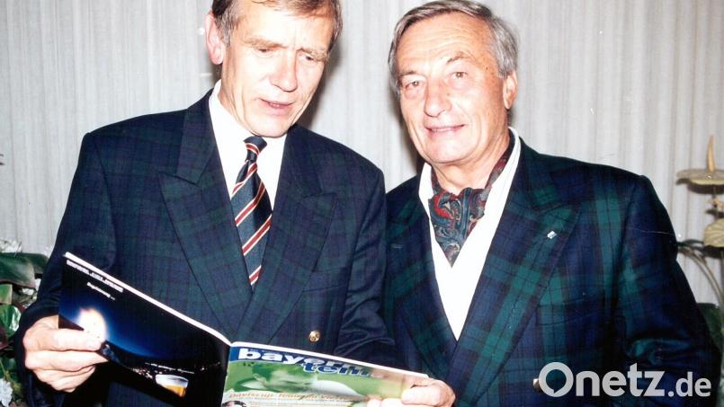Der Bayerische Tennis-Verband trauert. Sein ehemaliger Vorsitzender des Bezirks Oberpfalz, Egon Radler (rechts), hier mit dem früheren DTB-Vorsitzenden Georg Freiherr von Waldenfels, verstarb am 12. Juli in Regensburg. Bild: Tennisbezirk Oberpfalz