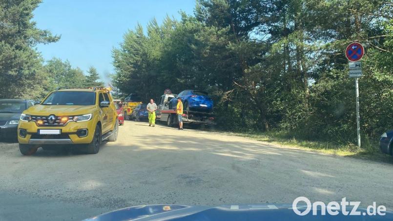 Die Polizei ließ Falschparker an den Seen abschleppen. Archivbild: Sommer/Polizei/exb