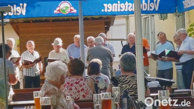 Offenes Singen im Gasthaus &quot;Zur Alm&quot; in Tirschenreuth. Bild: MGV Tirschenreuth/exb