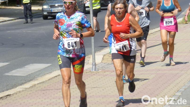 Die hohen Temperaturen machten vielen Teilnehmern beim SpaRun zu schaffen. Bild: Anton Bauernfeind