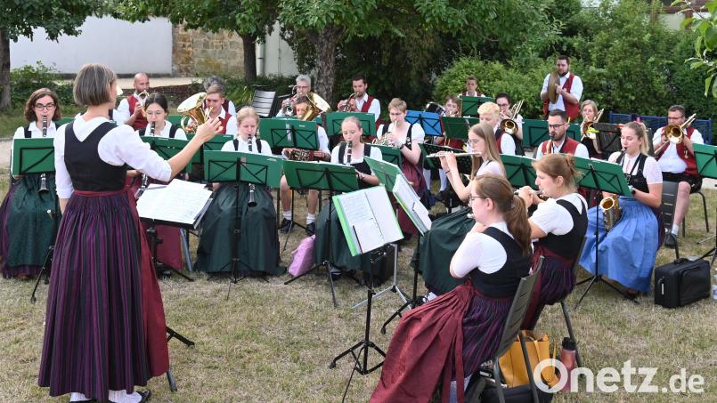 Im Maltesergarten in Amberg war diesmal die Musikkapelle Ursensollen an der Reihe. Bild: gf
