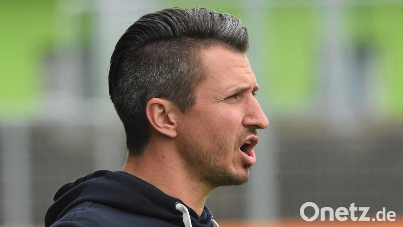 Die SpVgg SV Weiden will zurück in die Bayernliga. Nach einem personellen Umbruch fordert Trainer Michael Riester aber Kontinuität und Geduld. Bild: G. Büttner