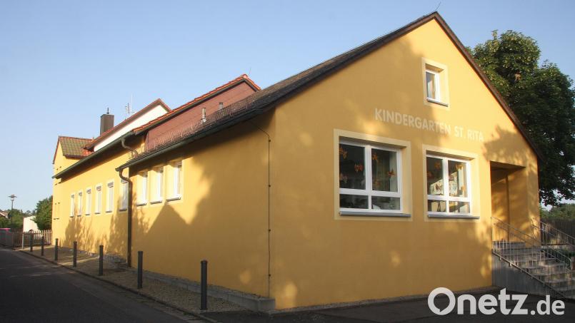 Im Kindergarten Sankt Rita werden die Öffnungszeiten und Gebühren angepasst. Träger der Einrichtung ist die Katholische Kirchenstiftung Falkenberg. Archivbild: wro