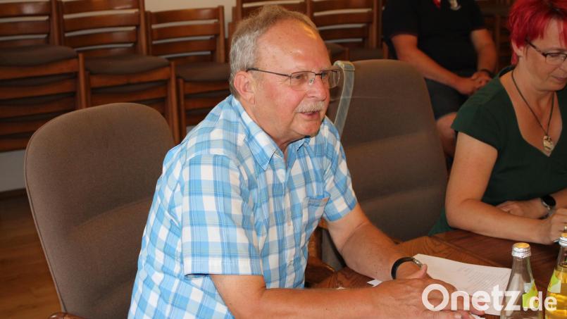 15 Jahre lang hat Wolfgang Graser dem Pressather Stadtrat angehört. Nun tritt er in den Ruhestand, aber nicht, ohne seine Kollegen zu Teamgeist zu mahnen. Bild: bjp