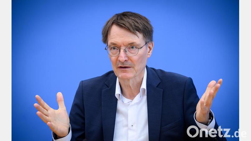 Karl Lauterbach (SPD), Bundesminister für Gesundheit, informiert in der Bundespressekonferenz. Bild: Bernd von Jutrczenka