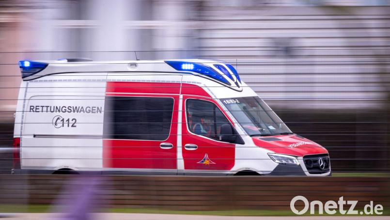 Der Jugendliche nahm seiner Mitschülerin das Spray ab und versprühte es. Symbolbild: Jens Büttner/dpa