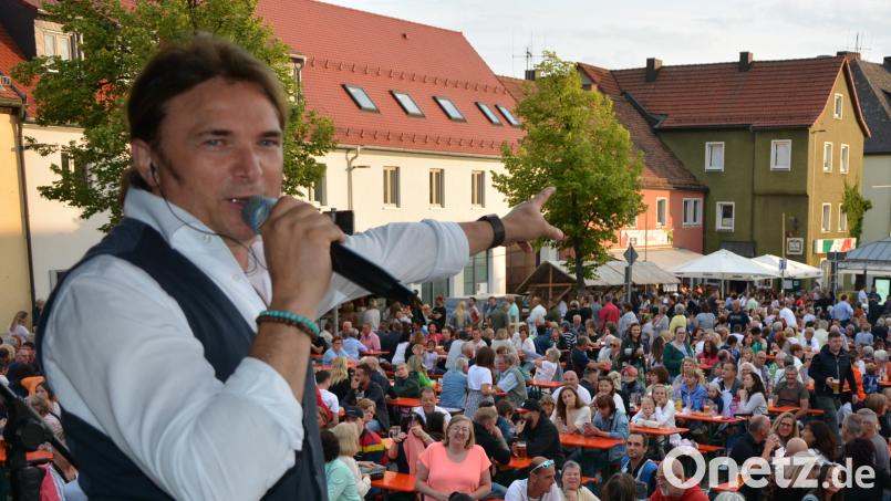 Angelo Palazzotto hatte am Samstag in Mitterteich fast ein Heimspiel. Er sorgte für beste Stimmung. Bild: jr