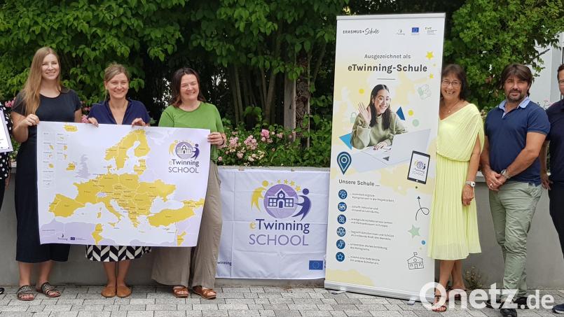 Die Naabtal-Realschule in Nabburg bekommt das eTwinning-Schulsiegel. Bild: Schneider/exb
