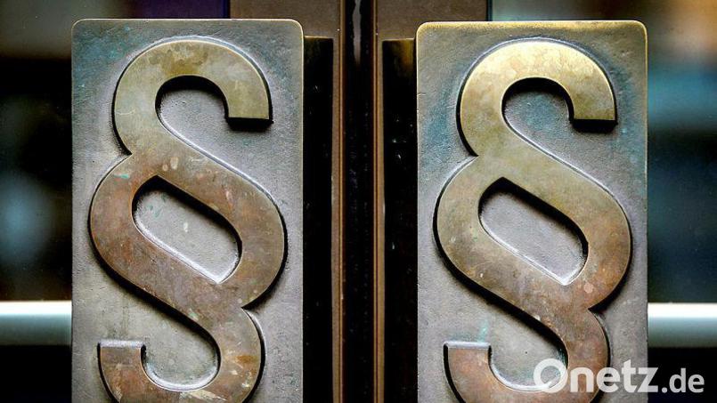 Weil er – so lautete der Tatvorwurf – &quot;unbefugt das nichtöffentlich gesprochene Wort eines anderen auf einen Tonträger aufgenommen hat&quot; musste sich ein 32-Jähriger vor Gericht verantworten. Symbolbild: Oliver Berg/dpa