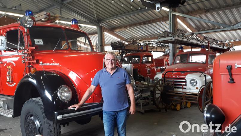70. Geburtstag feiert Dr. Wolfgang Fortelny am Freitag, 28. Juli. Die Sammlung historischer Feuerwehrautos (Bild) sowie die Arbeit auf dem Gelände am Rande Waldsassens bieten Ausgleich zu den Aufgaben, die den Kardiologen, Internisten und Notarzt fast rund um die Uhr ausfüllen. Bild: pz