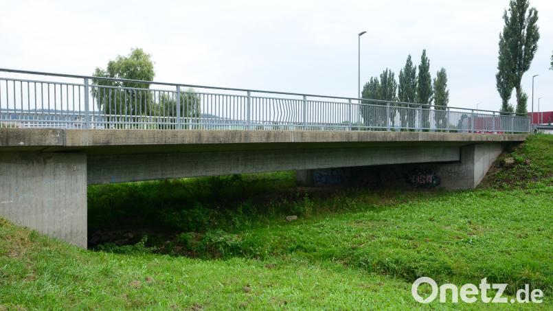 Die Zuständigkeit der Gemeinde Pirk für den Unterhalt der Brücke hat der Gemeinderat bereits in seiner Sitzung im September 2021 erkannt. Bild: bey
