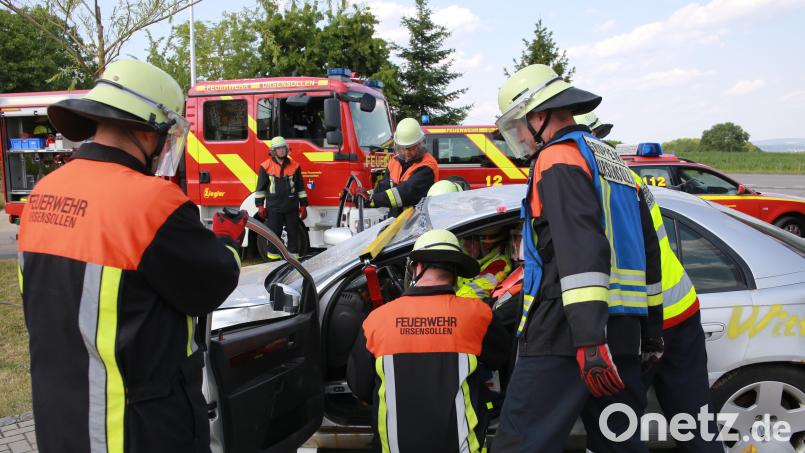 Die Schauübung der aktiven Mannschaft der Feuerwehr Ursensollen war beeindruckend. Bild: egl