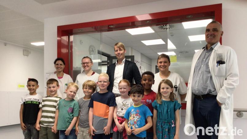 Die Vorschulkinder des katholischen Kinderhauses hatten viel Spaß bei einem Besuch in der Notaufnahme am Krankenhaus Tirschenreuth. Bild: Kath. Kinderhaus &quot;Unsere Liebe Frau&quot;/exb