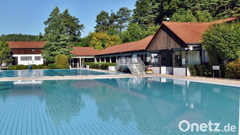 Das Illschwanger Freibad ist bei vielen Menschen im ganzen Landkreis beliebt – allerdings auch sanierungsbedürftig. 4,4 Millionen Euro würde das kosten. Archivbild: no