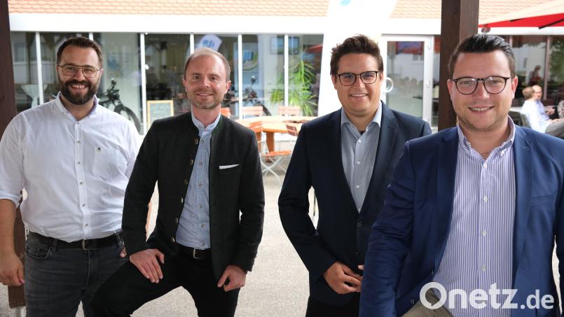 Sie stehen an der Spitze des JU-Bezirksverbandes (von links): Matthias Grundler, Florian Eckert, Maximilian Mirwald und Matthias Meier. Bild: Hirsch