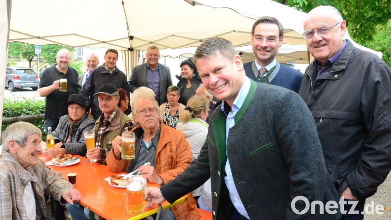 Ein Prosit auf die Neuauflage des Alleefests. Bild: Kunz