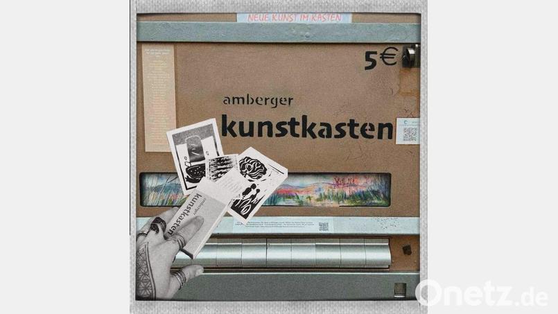 500 Euro erhält die Amberger Tafel aus dem Amberger Kunstkasten. Im Bild (von links) einige Kunstwerke von Michl Gölling, dem Atelier Michaela Peter/Matthias Mulzer, Robert Rist und H.D.Götzenleuchter, die regelmäßig für den Kasten produzieren. Bild: Stefan Reuther/exb