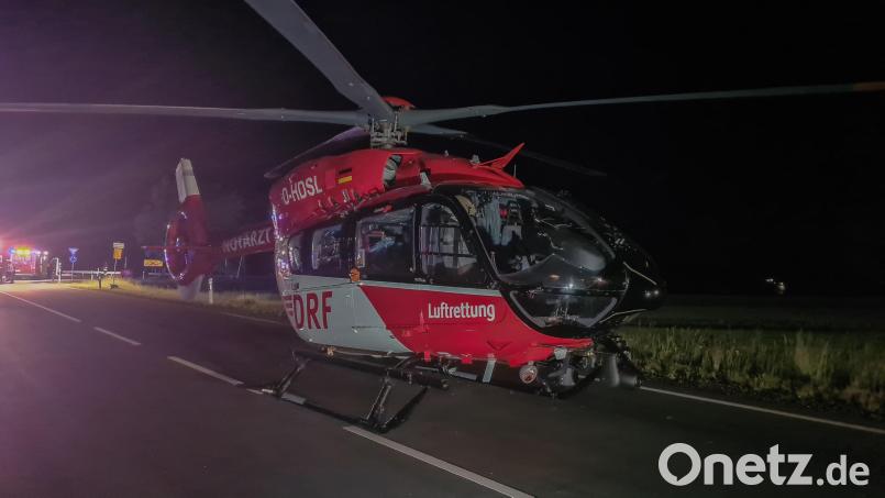 Ein Rettungshubschrauber brachte den 53- und den 55-Jährigen in ein Krankenhaus. Bild: Roland Wellenhöfer