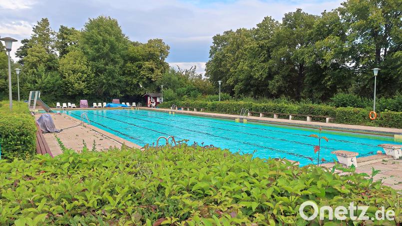 Das Engagement für den Erhalt des Freibades (Bild) in Friedenfels ist groß. Planer werden in den nächsten Tagen beauftragt, eine geeignete und kostengünstige Lösung für eine Sanierung zu erarbeiten. Bild: bsc