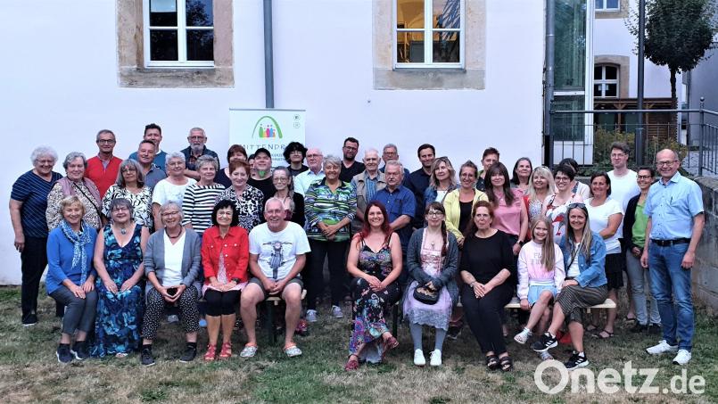 Viele Ehrenamtliche sind der Einladung zum Dankeschön-Essen des Familienzentrums Mittendrin gefolgt. Bild: Familienzentrum Mittendrin/exb
