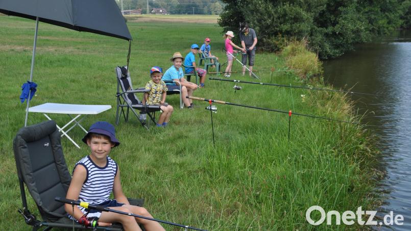 Die Fischerfreunde Immenreuth laden die Kulmainer Kinder auch heuer wieder in den Ferien zum Schnupperangeln ein. Archivbild: ak