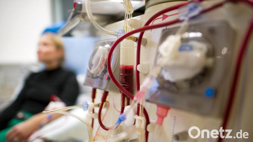Der Anschluss an die künstliche Niere gehört für viele Patienten wöchentlich mehrmals zur stundenlangen Routine. Symbolbild: Arno Burgi/dpa