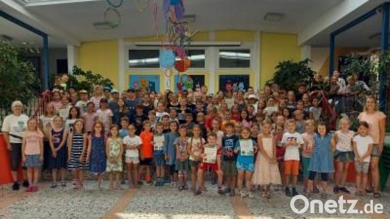 Ein Rekordergebnis erreicht die Grundschule Poppenricht bei ihrer Sammlung für den Bund Naturschutz. Bild: Susanne Engelhardt