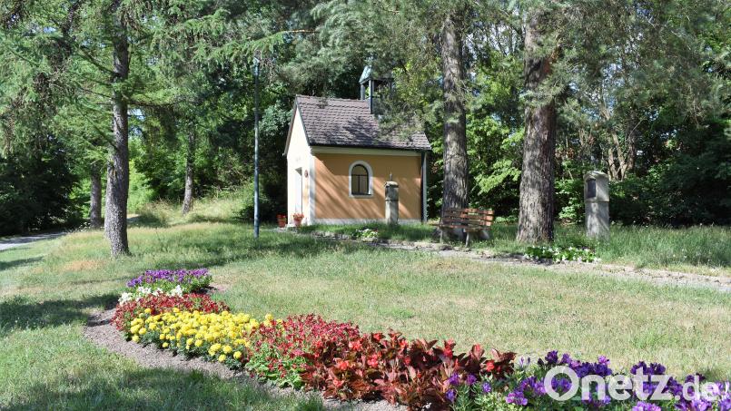 Das Alte Kircherl mit vielen farbigen Akzenten. Bild: rgr