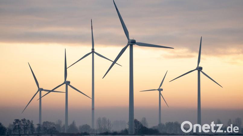 Mögliche Konzentrationsflächen für Windenergieanlagen im Gemeindebereich Gebenbach sind bereits dem regionalen Planungsverband Oberpfalz Nord gemeldet. Sie umfassen 36 bis 50 Hektar oder rund zwei Prozent des Gemeindegebiets. Symbolbild: Hauke-Christian Dittrich/dpa