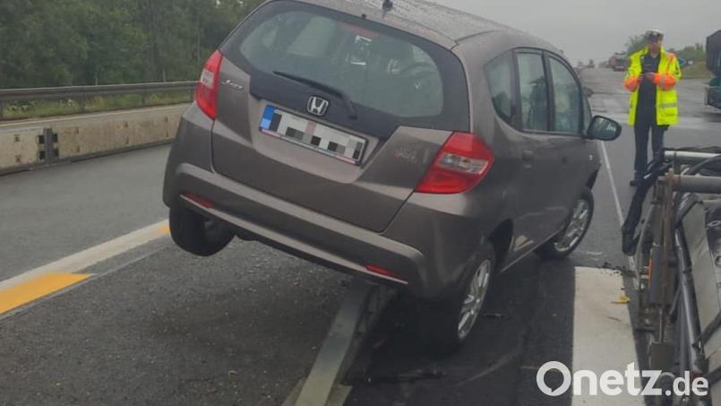 Auf der A 93 ist am Montagabend ein Unfall passiert. Bild: Verkehrspolizei Weiden
