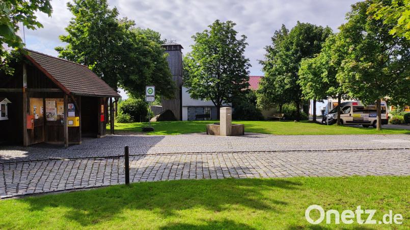 Das Zentrum von Neudorf, der Dorfplatz, wird am 14. August beim Brunnenfest wieder zum Festplatz Bild: hme