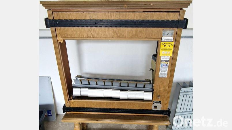 Wer kennt oder vermisst diesen alten Zigarettenautomaten? Bild: PI Eschenbach