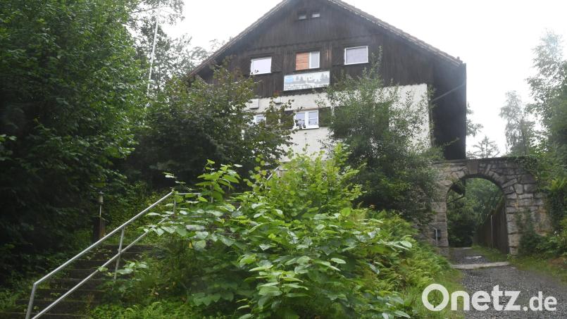 Um 1912 als Hütte erbaut, in den 1930 Jahren durch einen Steinbau ersetzt, ist die Blockhütte auf dem Fischerberg ein Teil der Weidener Wirtshausgeschichte. Bild: Gabi Schönberger